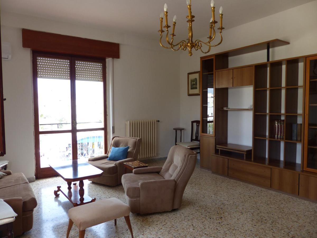 The Old Man And The Sea Apartment บรินดิซิ ภายนอก รูปภาพ
